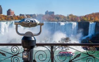 Viewfinder overlooking Niagara Falls.