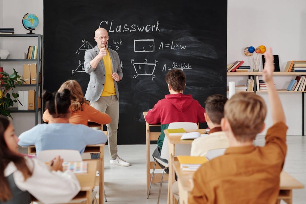 8 People You Should Want Your Kids to Look Up To