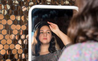 10 Things a Parent Should Never Say to Their Child About Their Looks