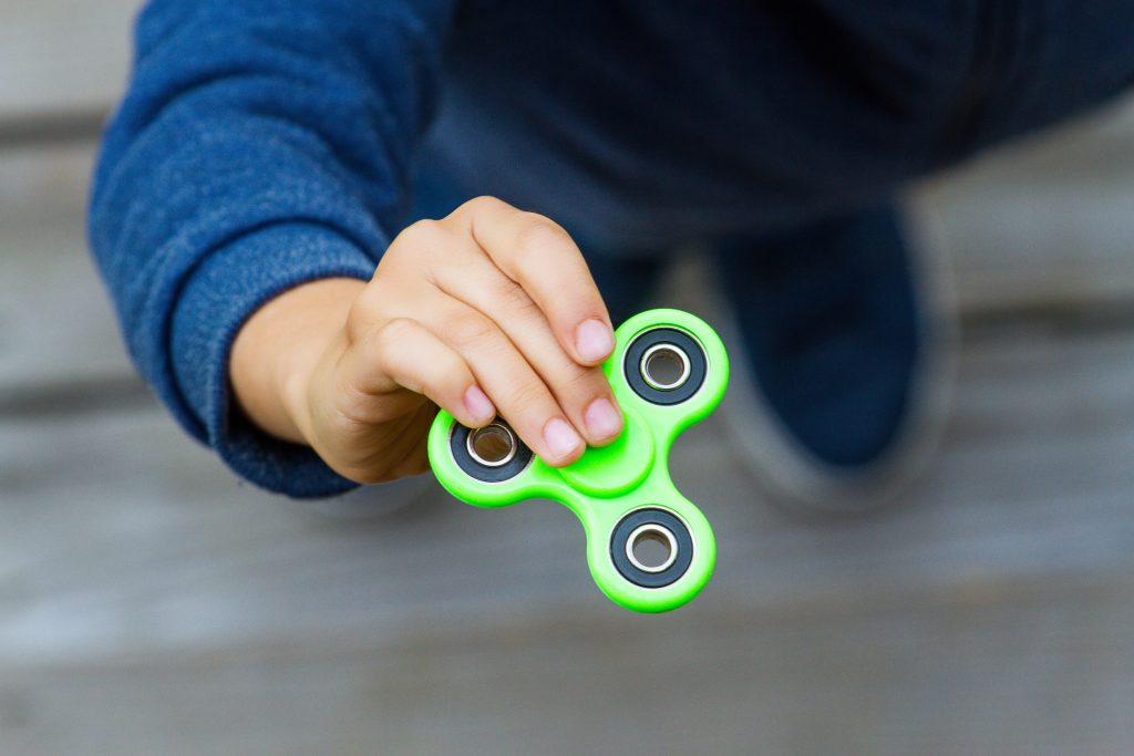 8 Reasons Your Kids Prefer Cheap Toys Over the Expensive Ones You Buy