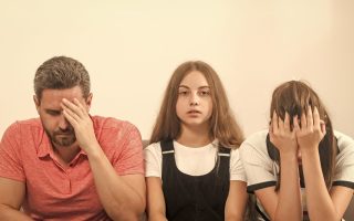 7 Signs Your Kids Are Manipulating You And Its Working