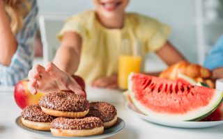 8 Snacks That Kids Love and Doctors Hate