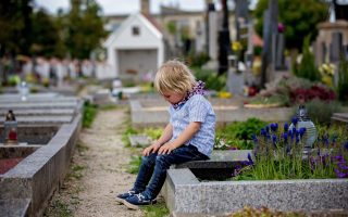 Helping Toddlers Grieve in Healthy Ways