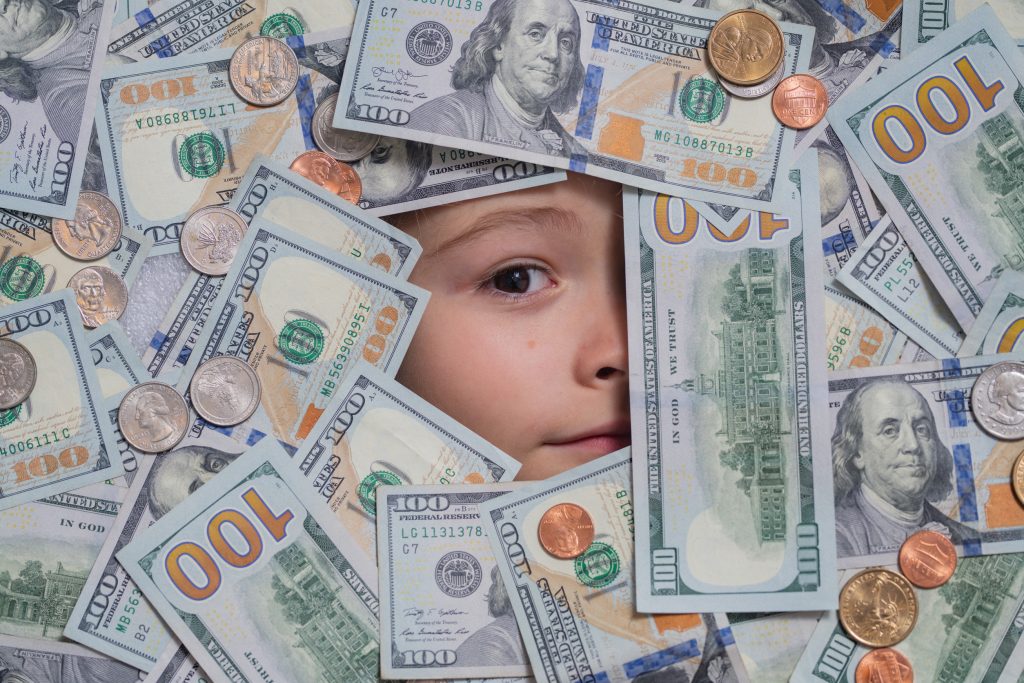 Here's What It Cost to Raise A Child in The Year 2000