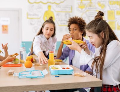 Kids Eating Lunch